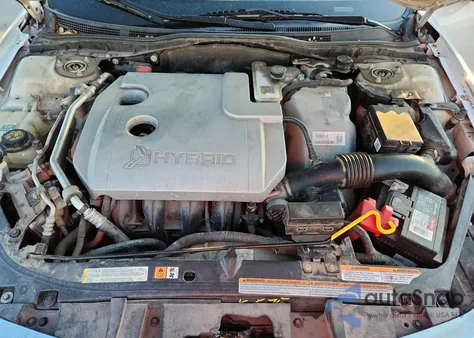 2011 Ford Fusion Hybrid z USA, uszkodzony, nr VIN 3FADP0L36BR222053